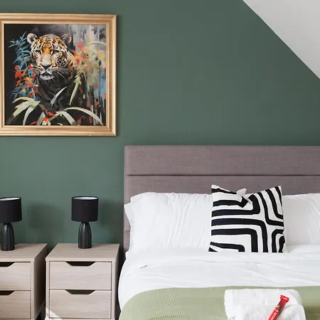 1 Bedroom Flat - Long Term Rates-contractors-professionals-relocation