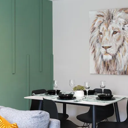 1-bed - 5-min Walk To Station - Long شقة ليدز