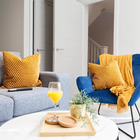 1-bed - 5-min Walk To Station - Long Lägenhet