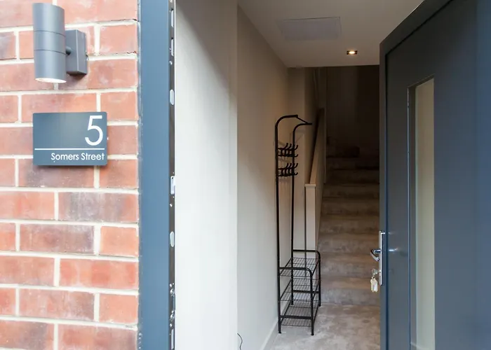 1-bed - 5-min Walk To Station - Long * Leeds (West Yorkshire)