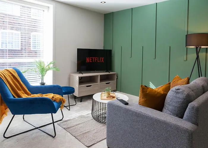 1-bed - 5-min Walk To Station - Long Apartamento