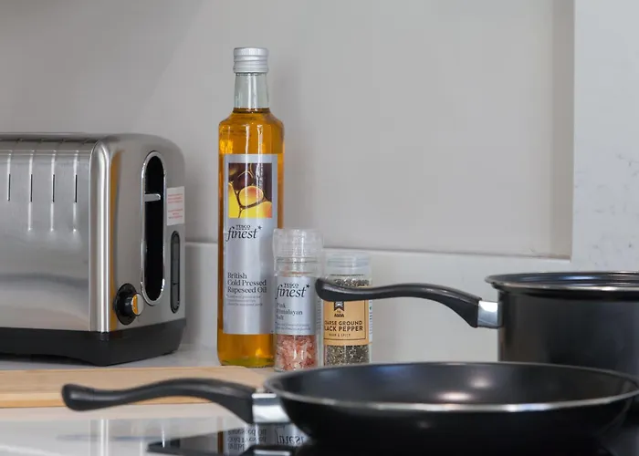 1-bed - 5-min Walk To Station - Long * Leeds (West Yorkshire)