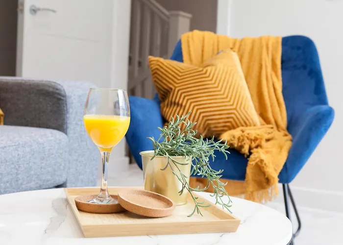 1-bed - 5-min Walk To Station - Long *