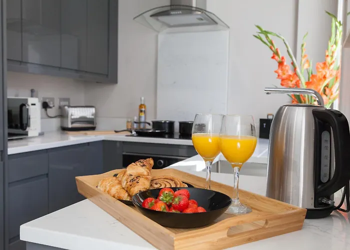 Apartamento 1-bed - 5-min Walk To Station - Long