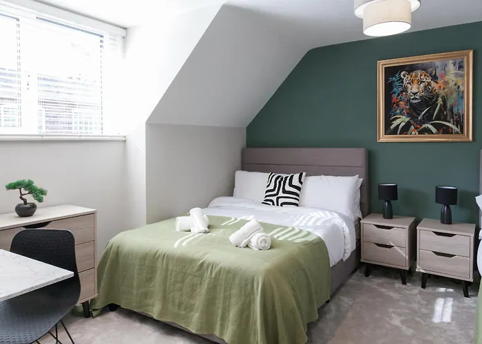 Apartamento 1-bed - 5-min Walk To Station - Long *