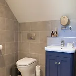 1-bed - 5-min Walk To Station - Long Leeds (West Yorkshire)