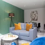 1-bed - 5-min Walk To Station - Long * Leeds (West Yorkshire)