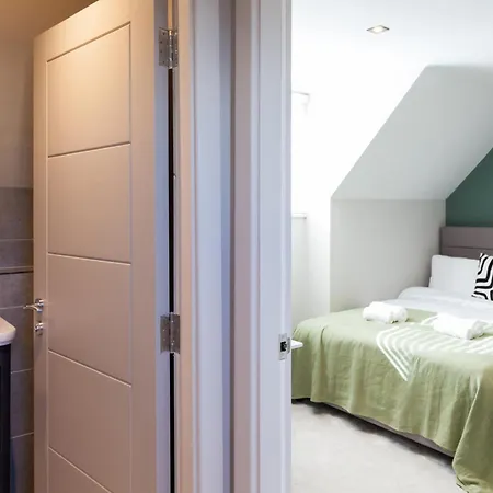 Appartement 1-bed - 5-min Walk To Station - Long *